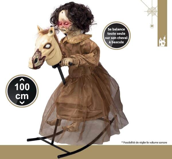 P'TIT CLOWN - 17121 - Automate Halloween - Fillette Maudite sur Cheval à Bascule Animé - 100 cm - Animatroniques - Animatronics - Alimentation Secteur - Assemblage Facile et Rapide