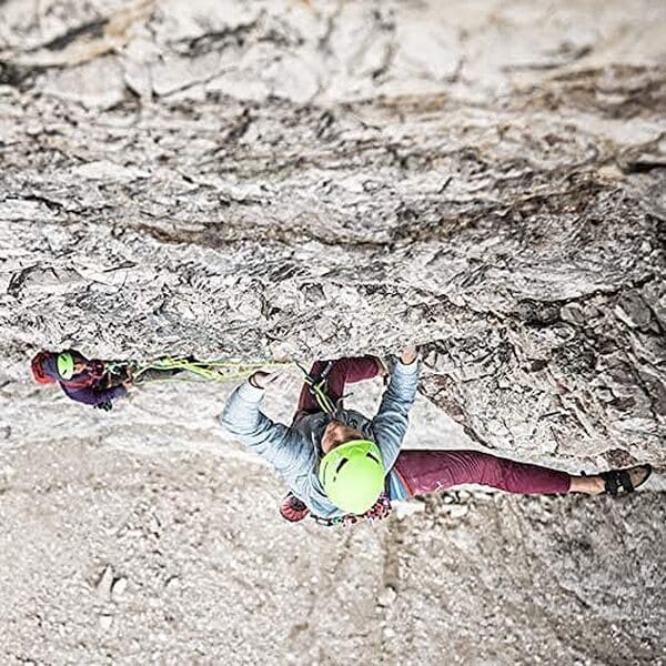 Découvrez les performances exceptionnelles du casque Salewa Pura : un allié indispensable pour vos aventures en montagne. Test et avis détaillés pour vous guider dans votre choix.