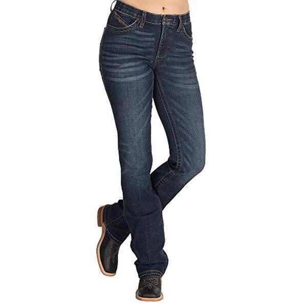 Découvrez notre test complet du jean d'équitation Wrangler Willow Lovette pour femme : confort, style et praticité au rendez-vous avec sa taille mi-haute idéale pour cavalières exigeantes.