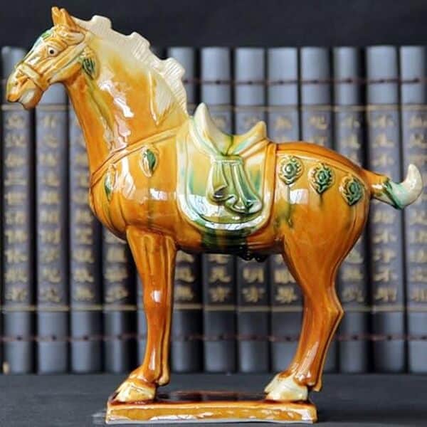 Découvrez notre avis complet sur la statue tricolore sancai NIBHZ, une magnifique réplique en porcelaine de la dynastie Tang. Qualité, authenticité et design : tout ce que vous devez savoir avant d'acheter. 