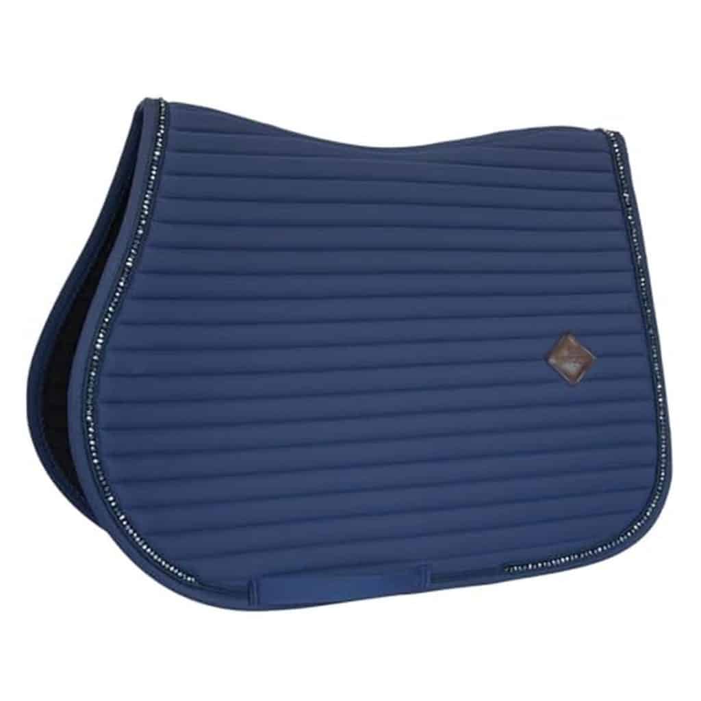 Tapis de selle FULL Marine pour saut d'obstacles : test et avis