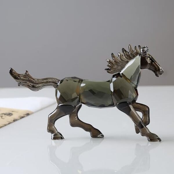 Découvrez notre avis détaillé sur la figurine de cheval en cristal noir réaliste. Qualité, design et caractéristiques : tout ce qu'il faut savoir avant d'acheter.